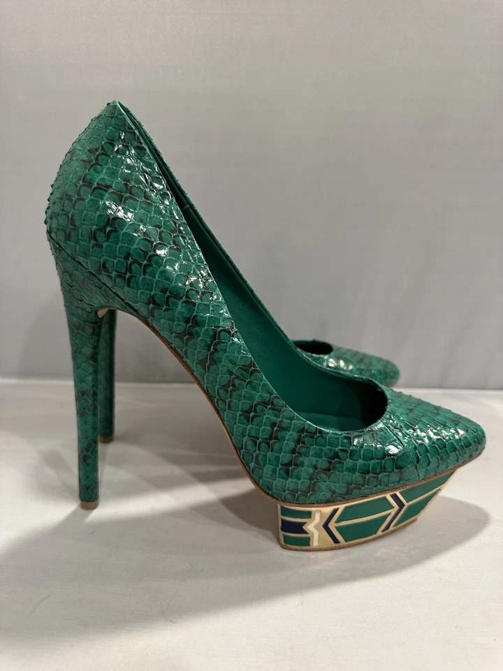 New Ivy Kirzhner Green Snake leather gold platform pyramid shoes sz 8,5 M 495$ - Image 3 of 4