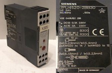 Siemens 7PU4520-2BB30 7PU45 20-2BB30 Timing Relay -used-