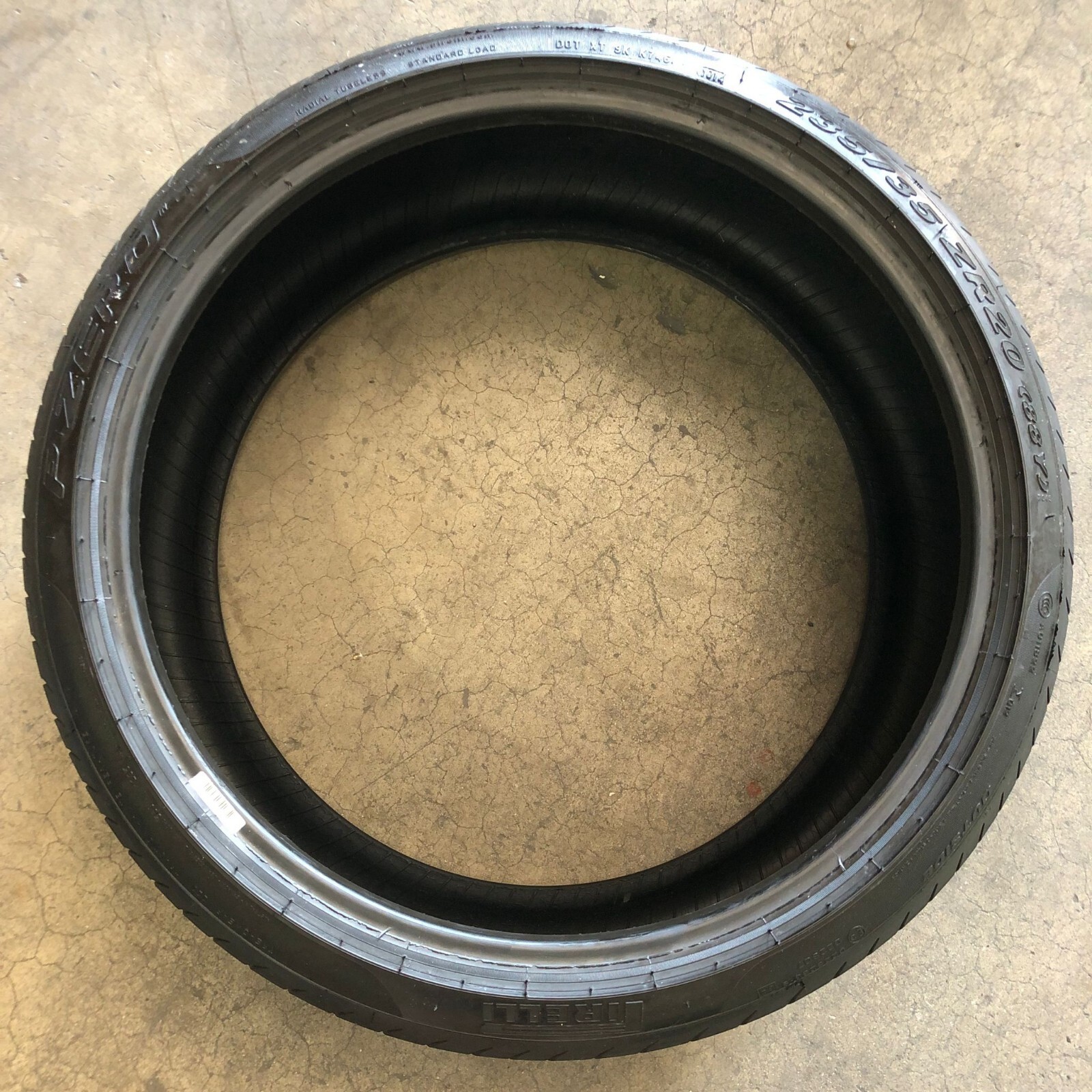 FERRARI 235/35 R20 Pirelli P Zero Tire 235 35 20 88Y