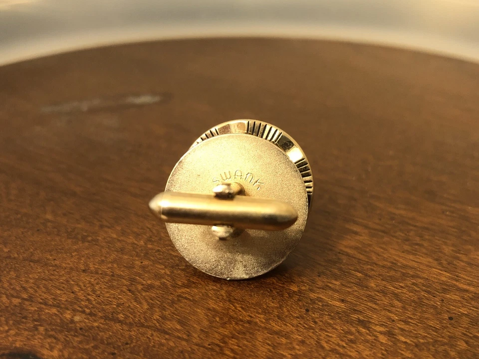 VINTAGE SWANK CUFFLINKS MOTHER OF PEARL COIN FACE - Image 2 of 2