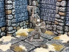 BARBARIAN w/ Axe 25mm Ral Partha metal vintage Grenadier D&D Pathfinder BW25