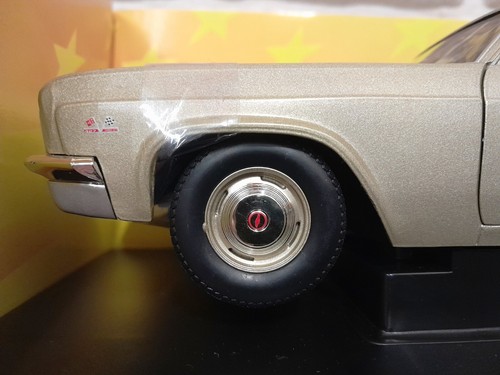 Chevy Biscayne 1966 – American Muscle - Scala 1:18 - Foto 5 di 21