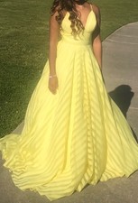sherri hill prom or pagesnt dress size 4