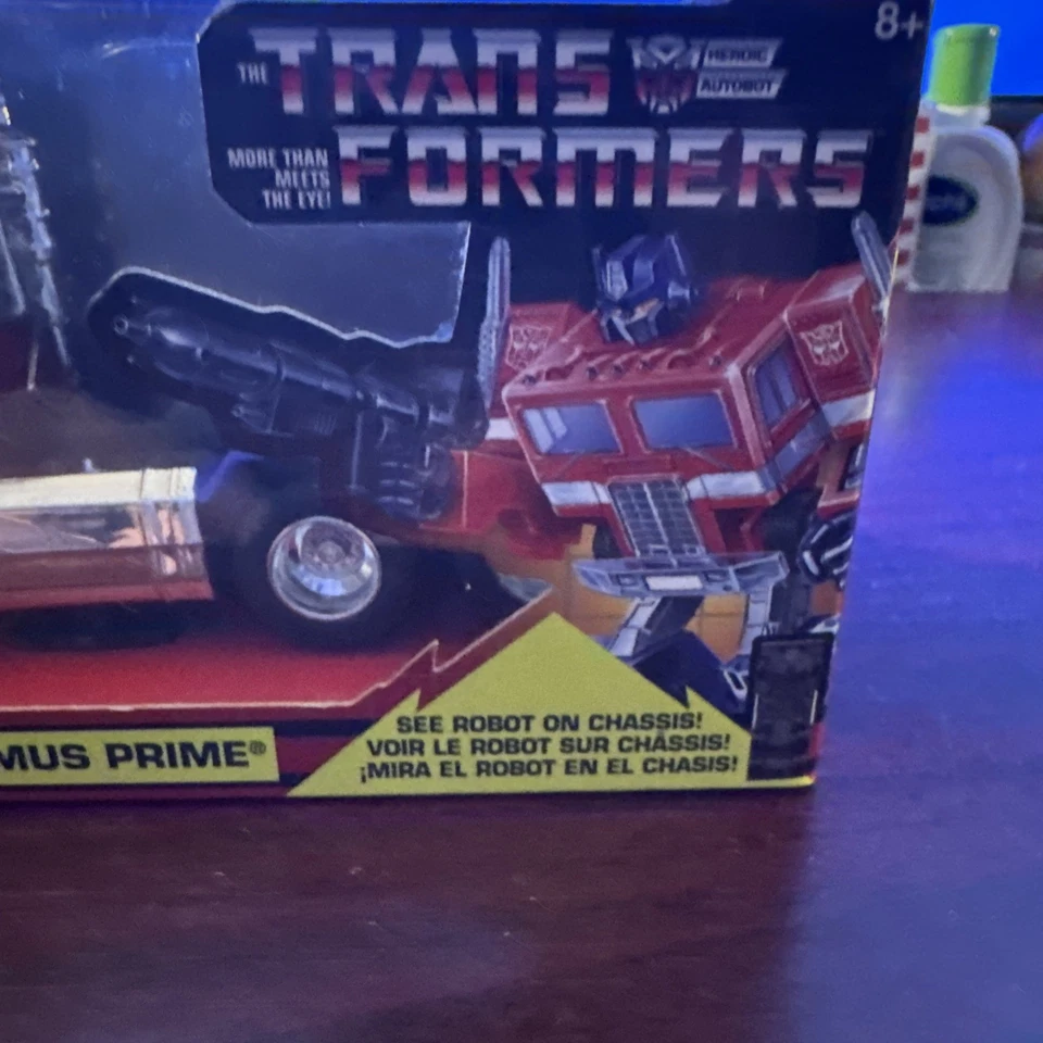 Jada Toys Transformers AutoBot Optimus Prime 1:32 - New Sealed! - Image 2 of 4