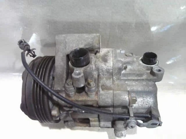 MAZDA Az wagon 2004 CBA-MJ21S A/C Compressor 1A1661450 [Used] [PA111815778] - Image 3 of 4