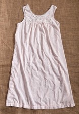 Vintage Vanity Fair Light Peach Pink Nightgown Sz Medium Lace Floral Trim FLAWED