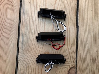 3er Set markenlose schwarze Stratocaster Tonabnehmer mit geschlossenen Abdeckungen