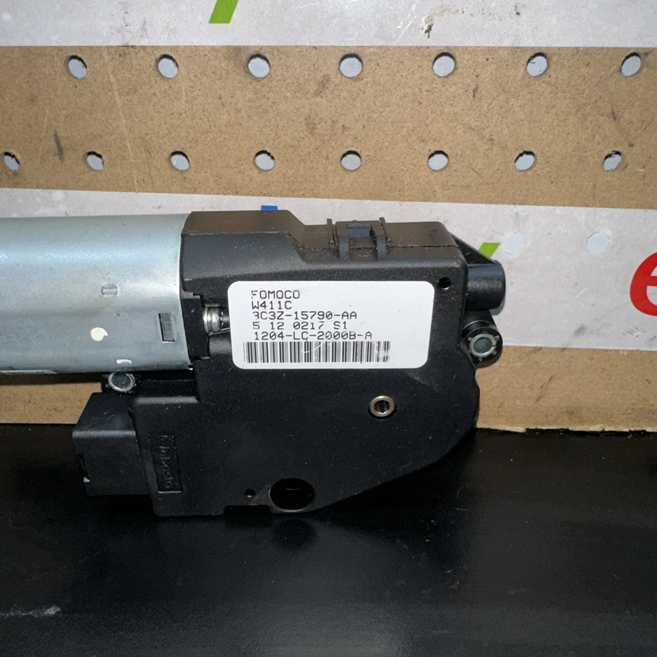 Мотор люка 2005 Ford F150  - Изображение 3 из 4