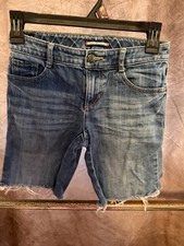 Tommy Hilfiger Women s Mid Rise Straight Blue Denim Stretch Shorts Size 8