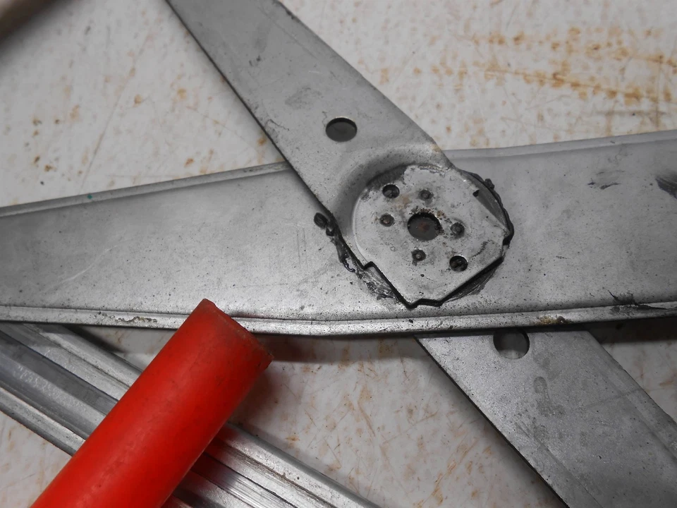 Chevrolet Aveo 2004-2008 manual regulador ventana pasajero delantero derecho Foto 4 de 4