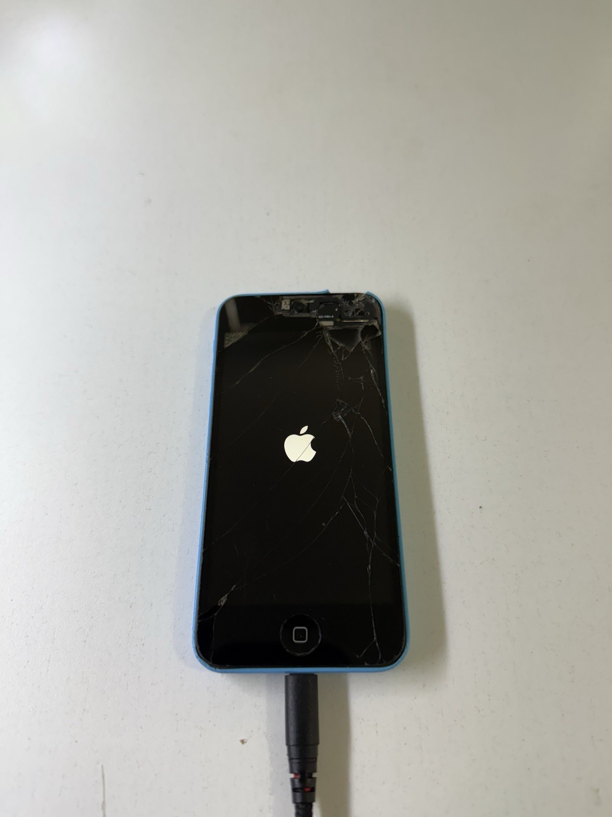 iPhone 5c Turns On But Doesn’t Work Parts Only