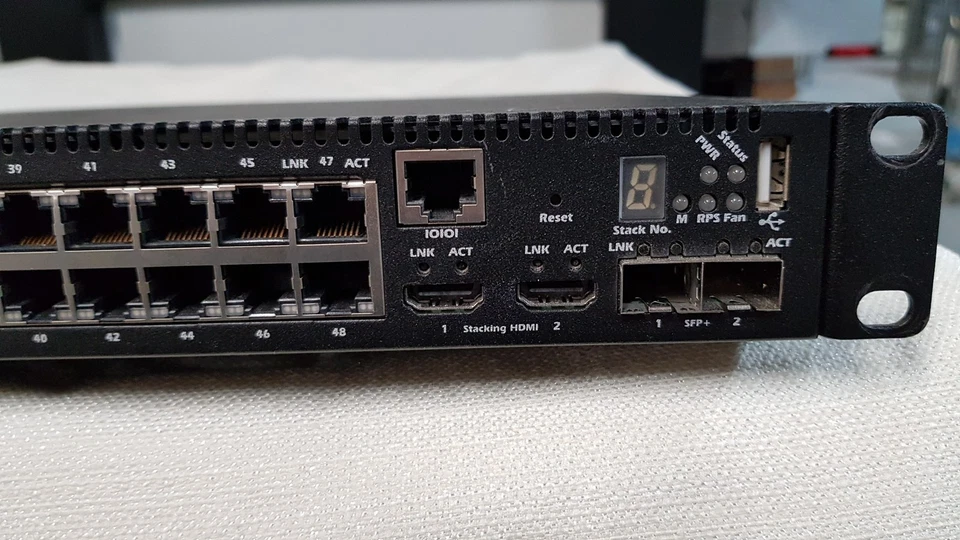 Dell PowerConnect 5548 48 Port Gigabit Ethernet Switch with Rack Ears - Image 2 of 4