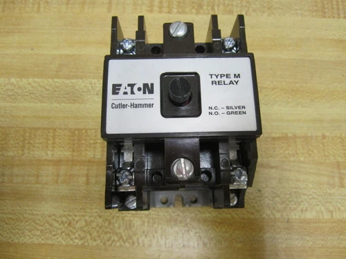 Cutler Hammer D26MB Relay Chipped Corner