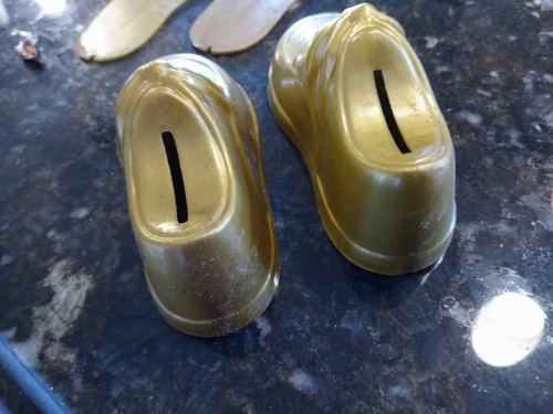 2 Poll Parrot Shoes Plastic Advertising Bank Premium Prize Follow Dots Candy - Picture 4 of 12