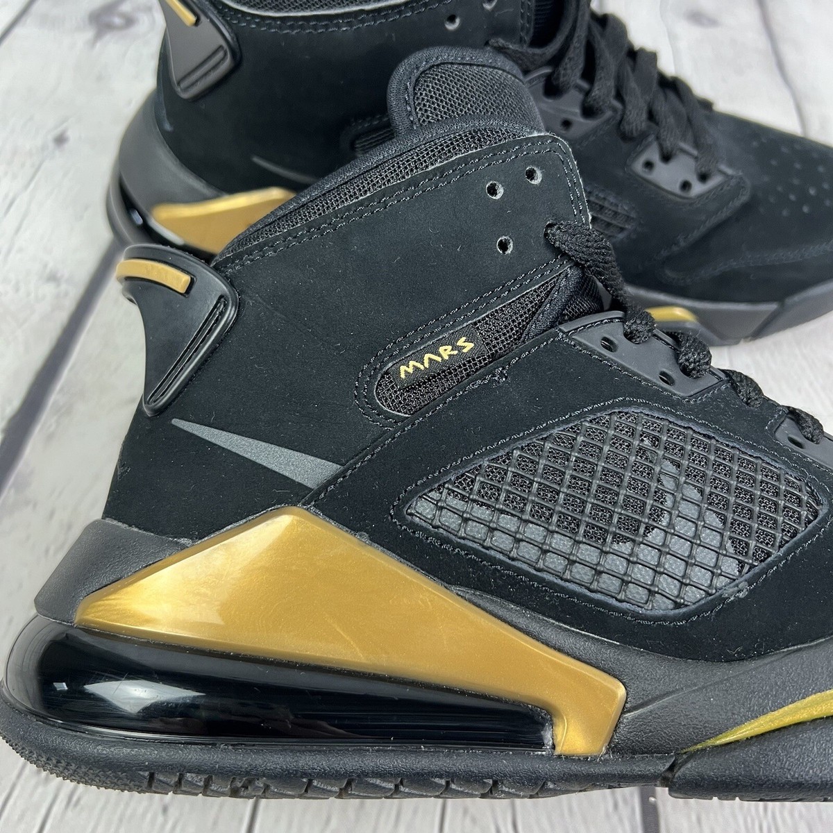 Nike Air Jordan Mars 270 Black Gold Women's 7.5 Men's 6Y