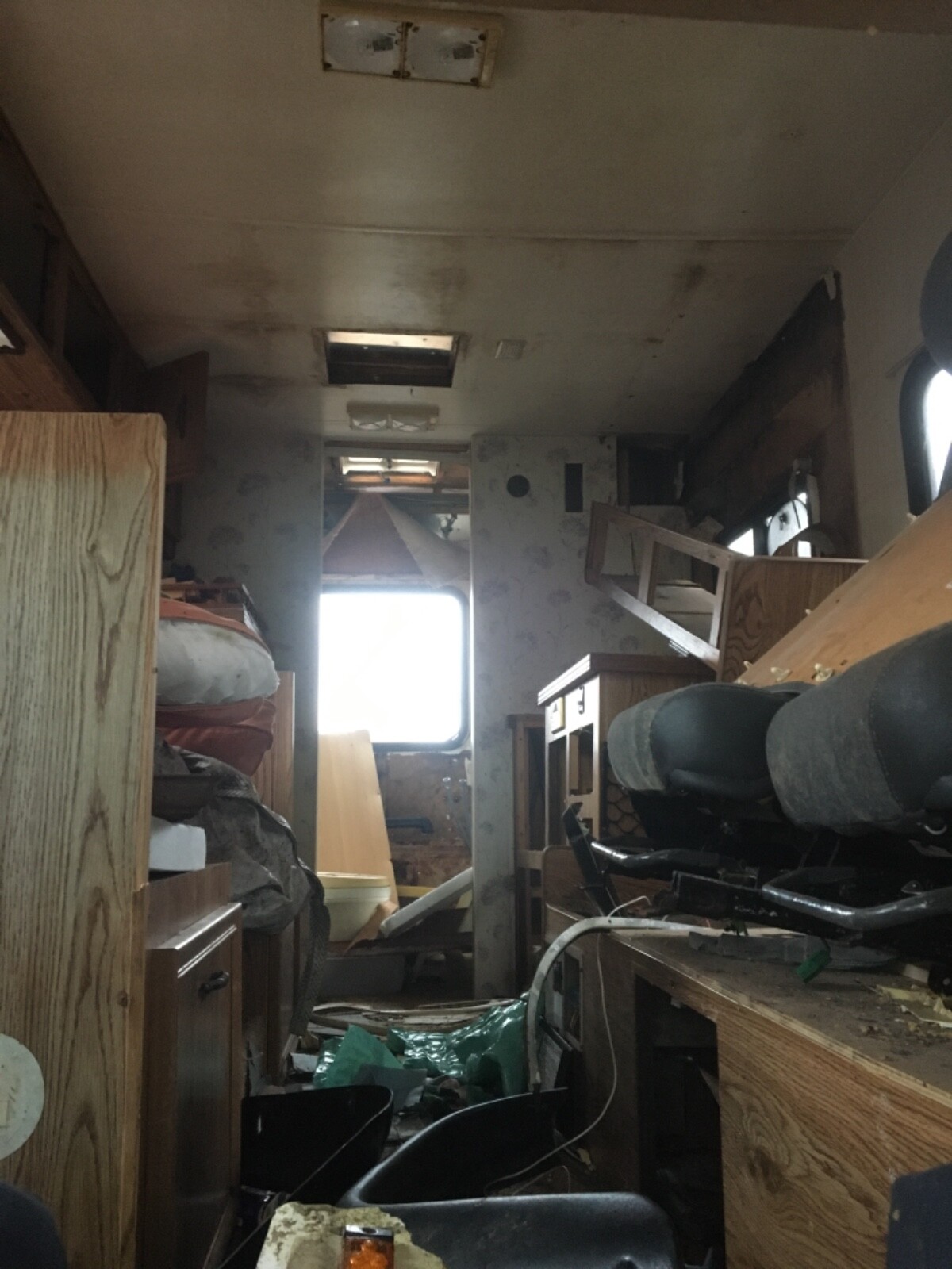 Image 11 - 1989 TOYOTA HILUX MOTORHOME LEFT HAND DRIVE 3.0 V6 AUTO