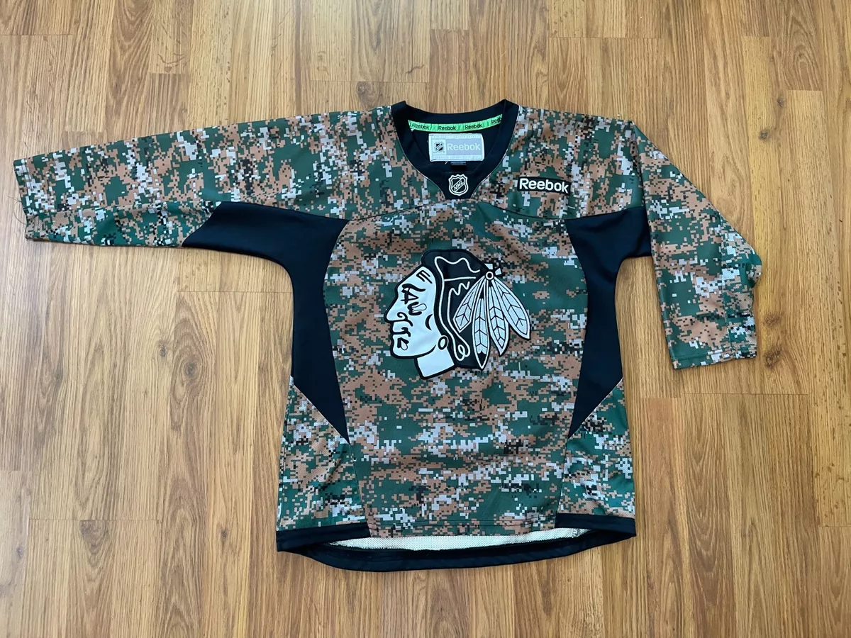 Chicago Blackhawks NHL HOCKEY MILITARY CAMO Women's Cut Size Large