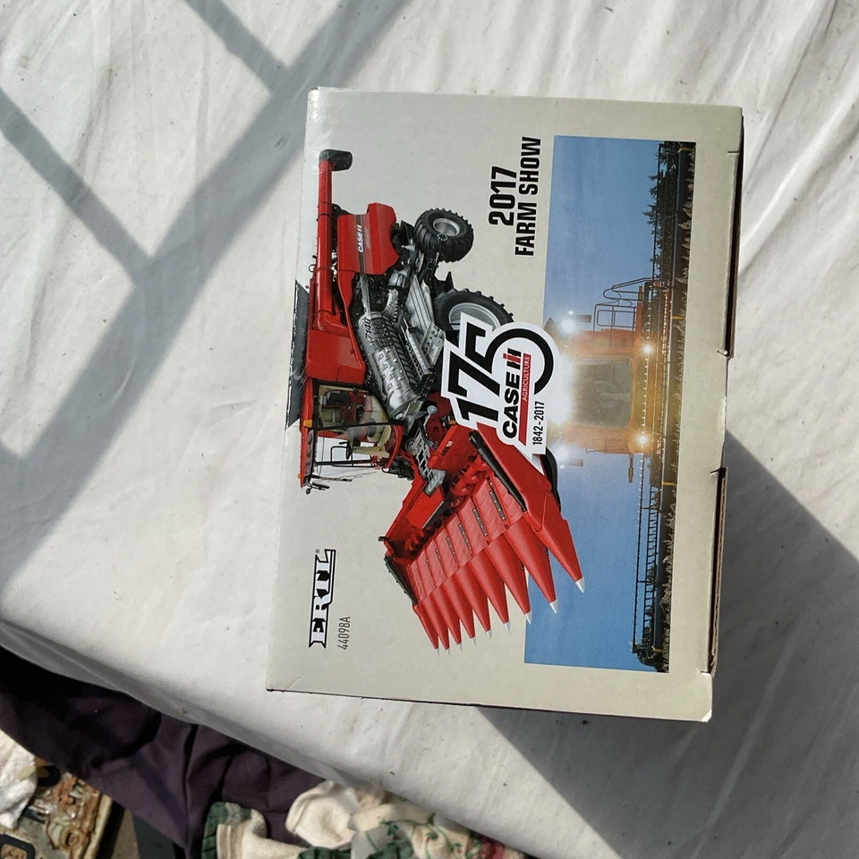 ERTL 1/64 175th Ann. Case IH Track Combine, 2017 Farm Show Edition 44098 - Image 2 of 4