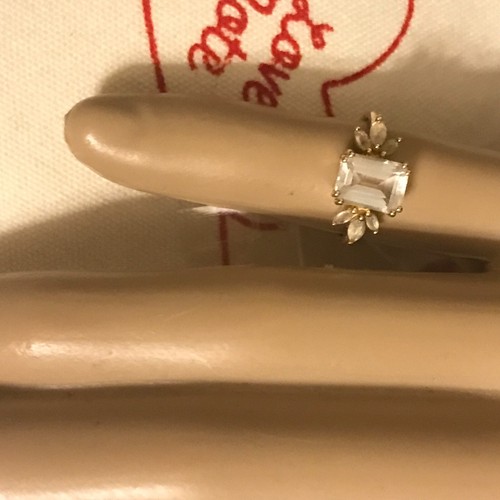 10K YELLOW GOLD WHITE TOPAZ RING SIZE 4 - Picture 4 of 7
