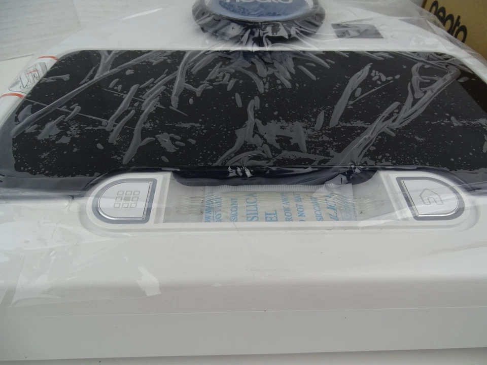 Neato Botvac Smartvac 905-0306 Navigating Robot Vacuum Unused No Box - Image 2 of 4