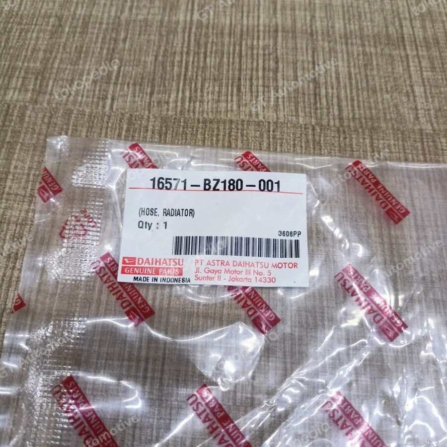 16571-BZ180-001 Daihatsu Gran Max 1.3 Lower Hose Radiator 16571-BZ180-001 Daihatsu Gran Max 1.3 Lower Hose Radiator