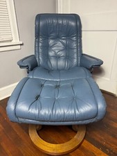Vintage Ekornes Stressless Reclining Lounge Chair  matching Ottoman Navy Blue 