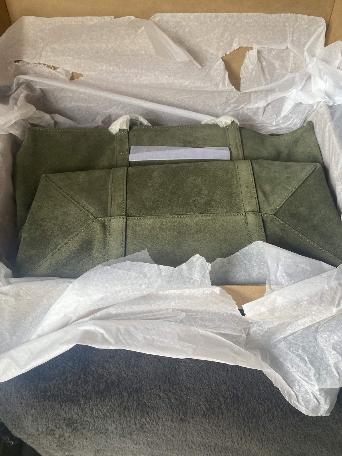 NEW Quince Italian Suede Everyday Tote Green Olive purse wom