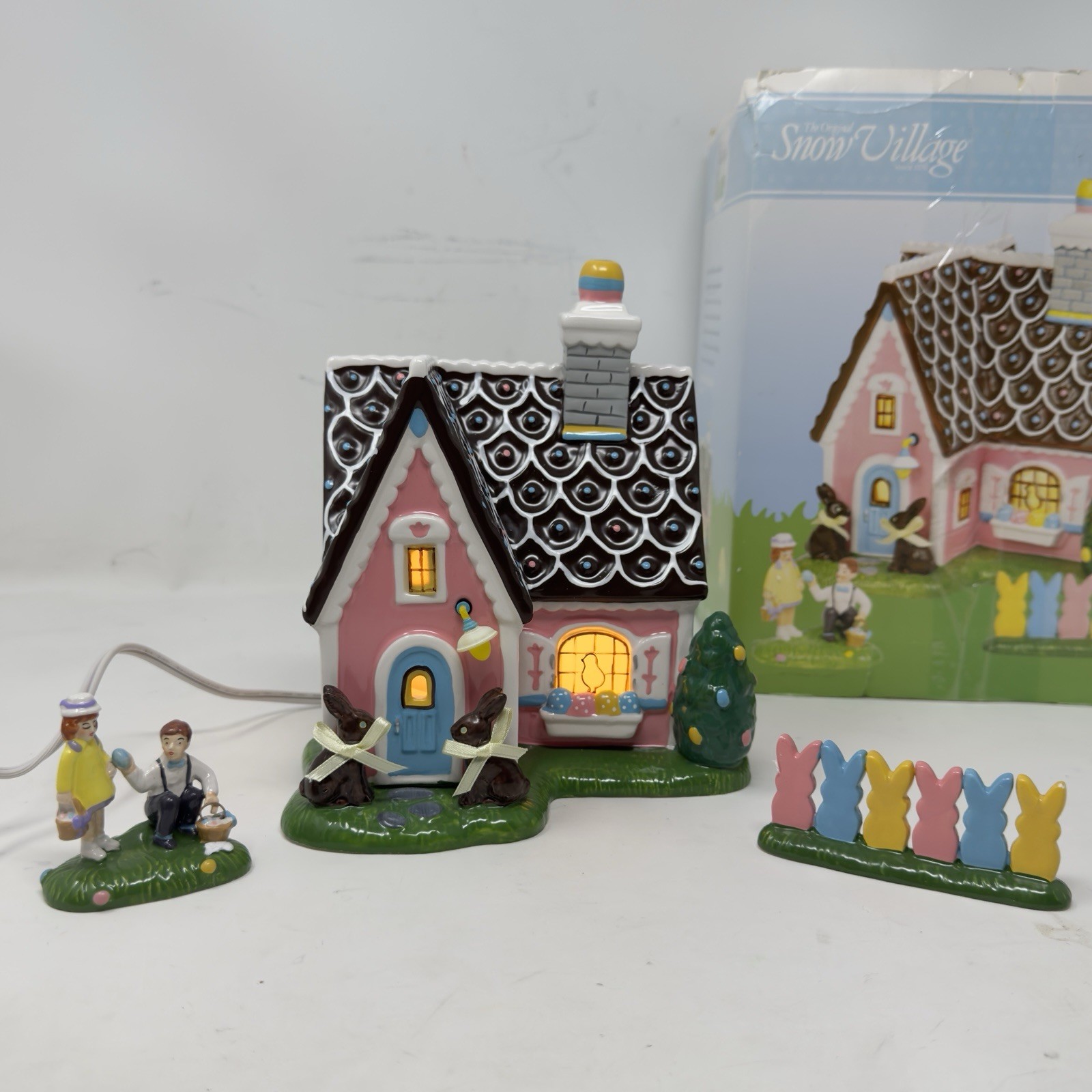 Dept 56 Snow Village Easter Sweets House 6002310 READ