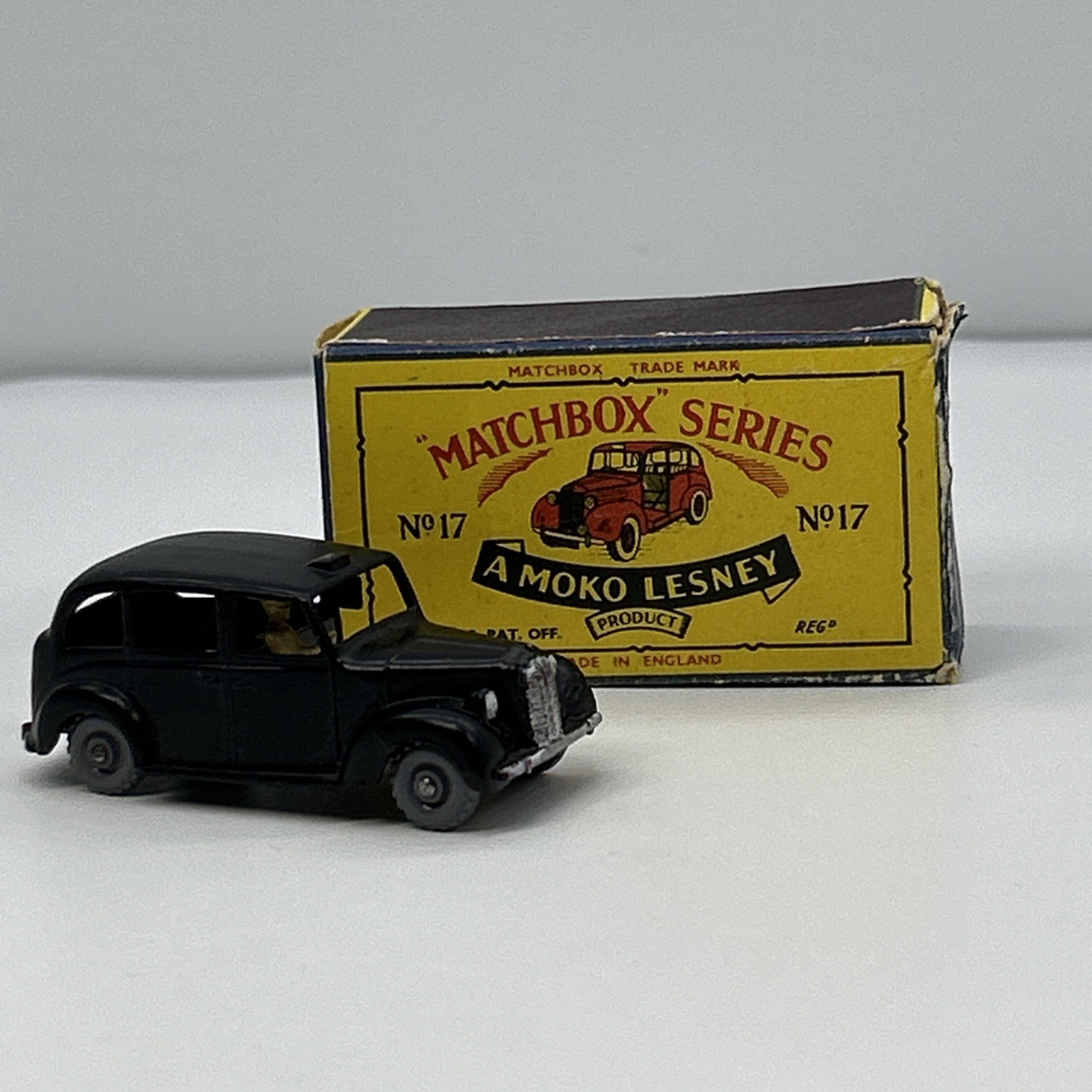 Matchbox 17c, Austin FX3 Taxi - Free Price Guide & Review