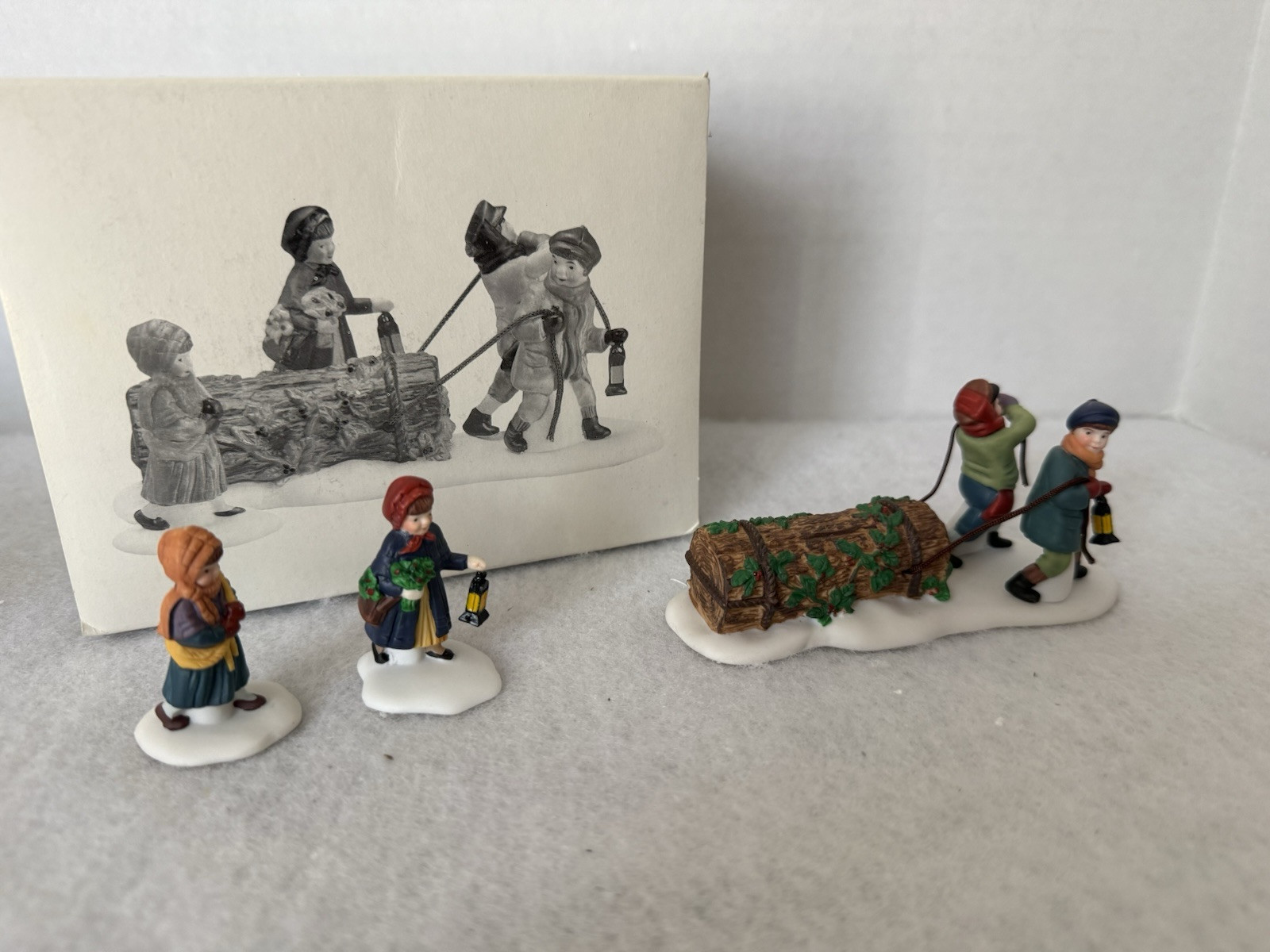 Dept. 56 Heritage Dickens Village 1991 Bringing Home The Yule Log #5558-1