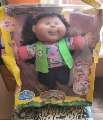 Cabbage Patch Kids Puppe Savina Mina verpackt mit Geburtsurkunde S58