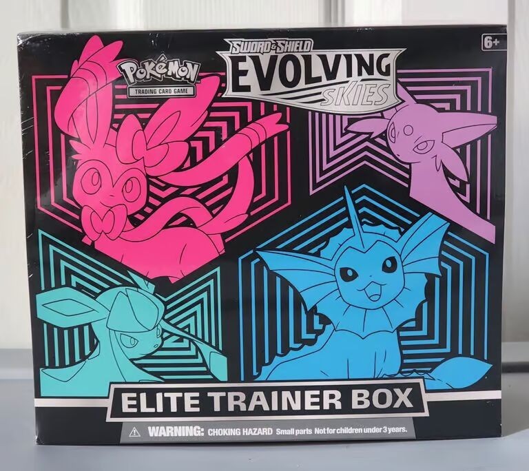 Pokémon TCG: Sword & Shield – Evolving Skies Elite Trainer Box