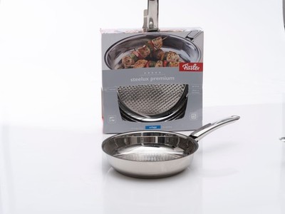 Fissler Bratpfanne ''Crispy'' Steelux Premium D28, Unbenutzt+OVP