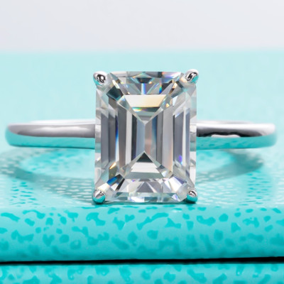 2,65 ct Smaragdschliff Moissanit Solitär Verlobungsring 14 K Weißgold vergoldet