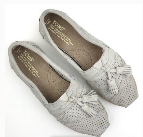 toms perforated flats
