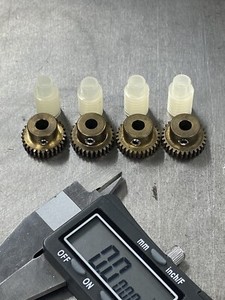BOSTON GEAR WORM GEAR SET 30 TEETH 30:1 RATIO 48 PITCH BOTH 3/16" BORE- O SCALE?