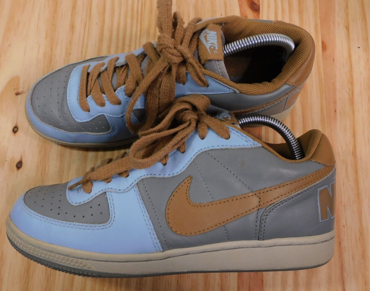 2004 Nike Terminator Low Women's Vintage Sneakers - Blue 2004 Nike Terminator Low Women's Vintage Sneakers - Blue