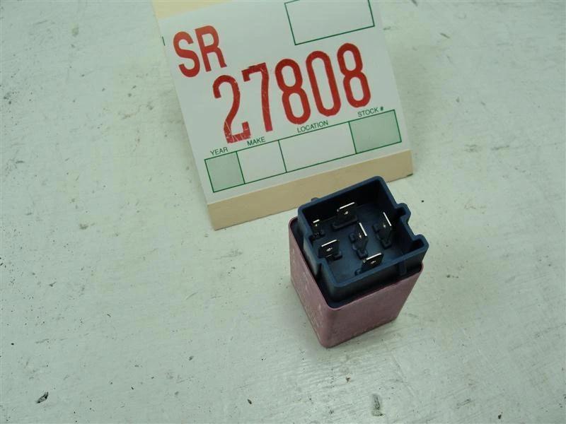 Relé limpiaparabrisas intermitente Volvo 850 1994-1997 Foto 3 de 4