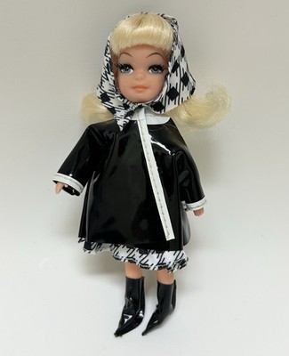 Vintage Uneeda Tiny Teen Doll Shower Time~5 