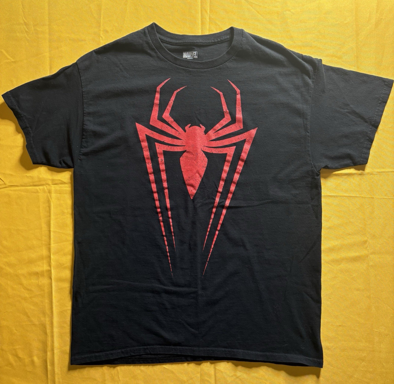 Marvel Black Shirt Spider-Man Size Large Men / Great Condition! FREE SHIPPING !
