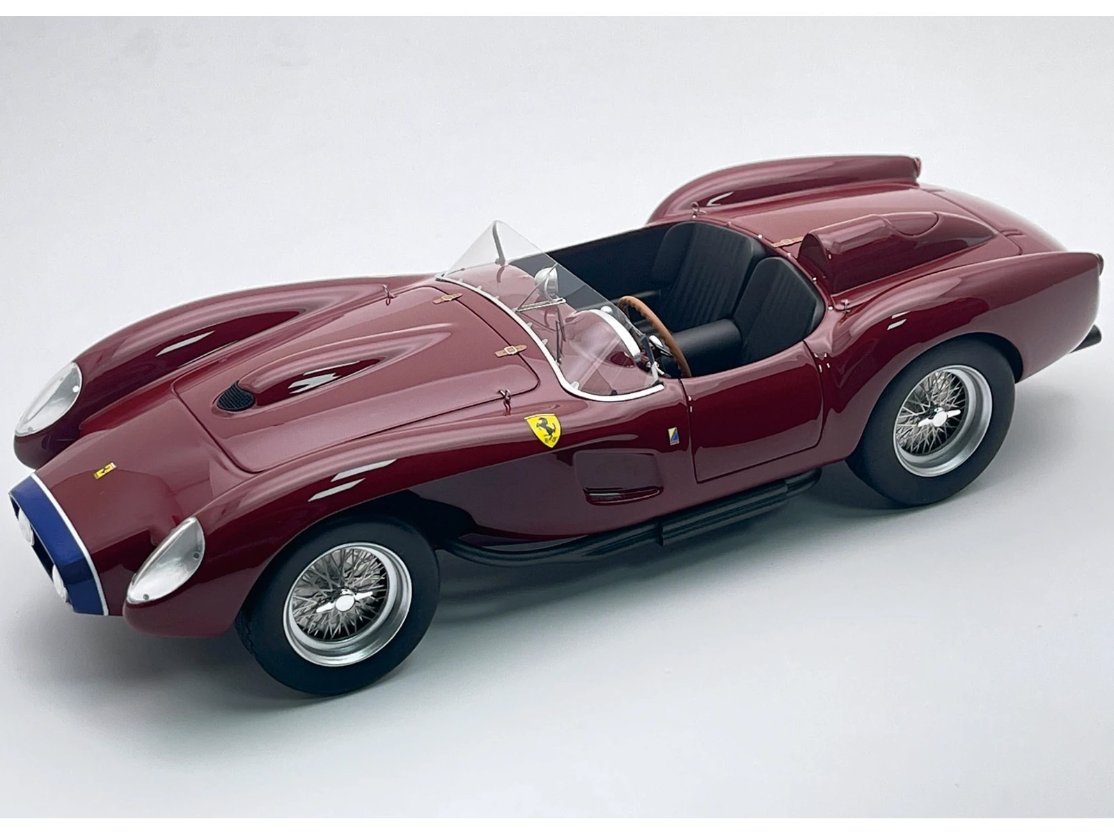 FERRARI 250 TR STREET  1958  .  MUGELLO RED 1/18  TECNOMODEL TM18-254 O
