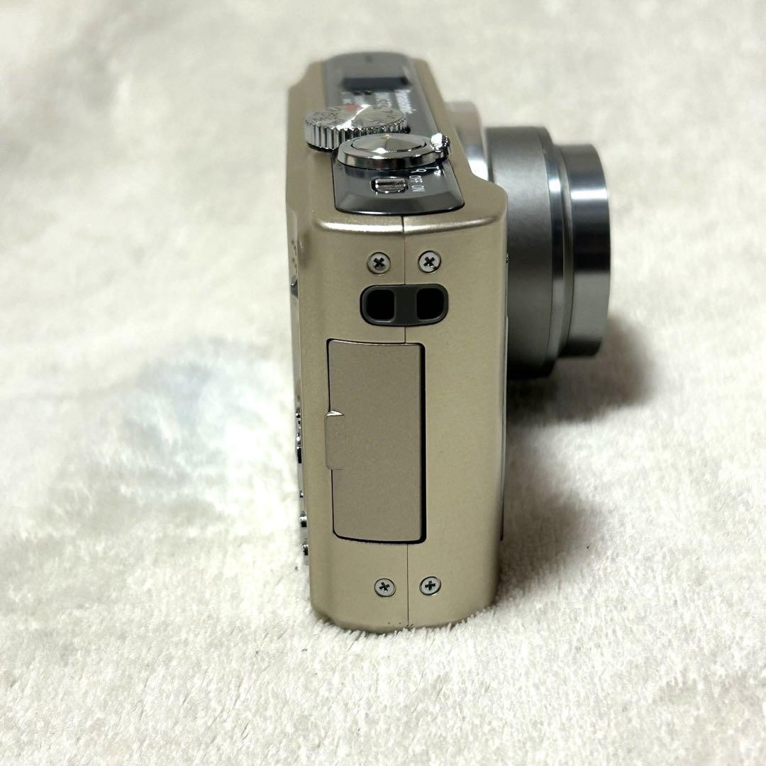 Panasonic Lumix DMC-TZ10 Compact Camera Gold with