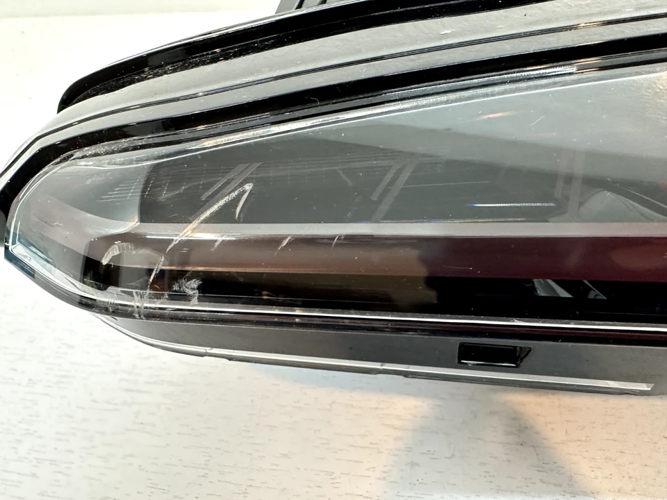 Conjunto de intermitente trasero derecho Cadillac Lyriq 2023-24 pieza OEM # 86574329 Foto 4 de 4