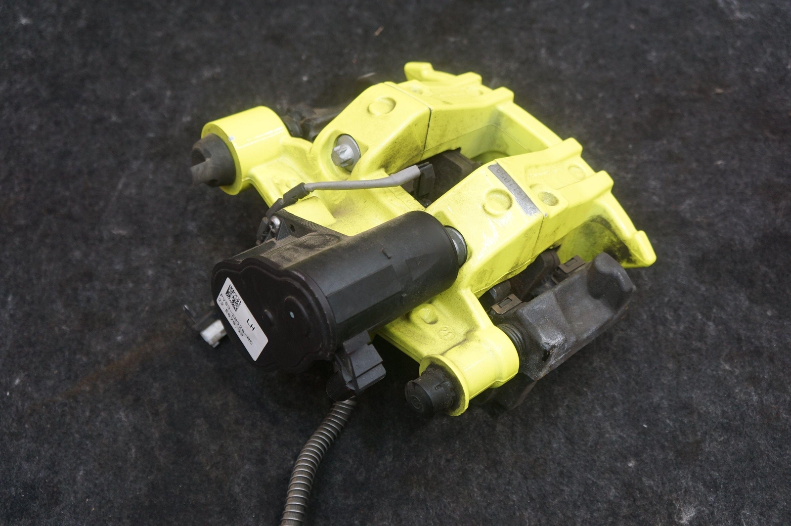 Rear Left Driver Side Brake Caliper OEM PY83-2N328-NC Aston Martin Dbx 707 20-24
