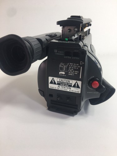 Sony CCD-FX311 Handycam Video 8 Camera PARTS OR REPAIR ONLY. It Does Power On - Picture 5 of 7