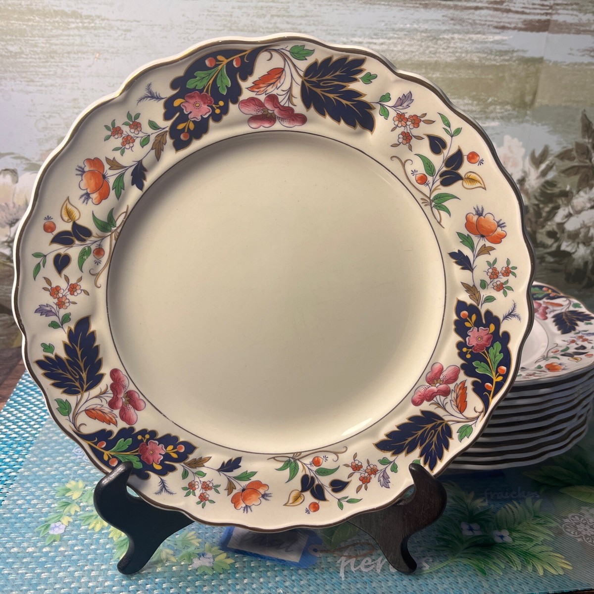 Lot 12 Vintage Marlborough Royal Petal Grindley England Strathcona