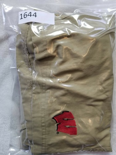 NCAA Football Shorts Men Small Khaki Wisconsin Badgers Bucky Sports Chino Golf - Picture 9 of 9