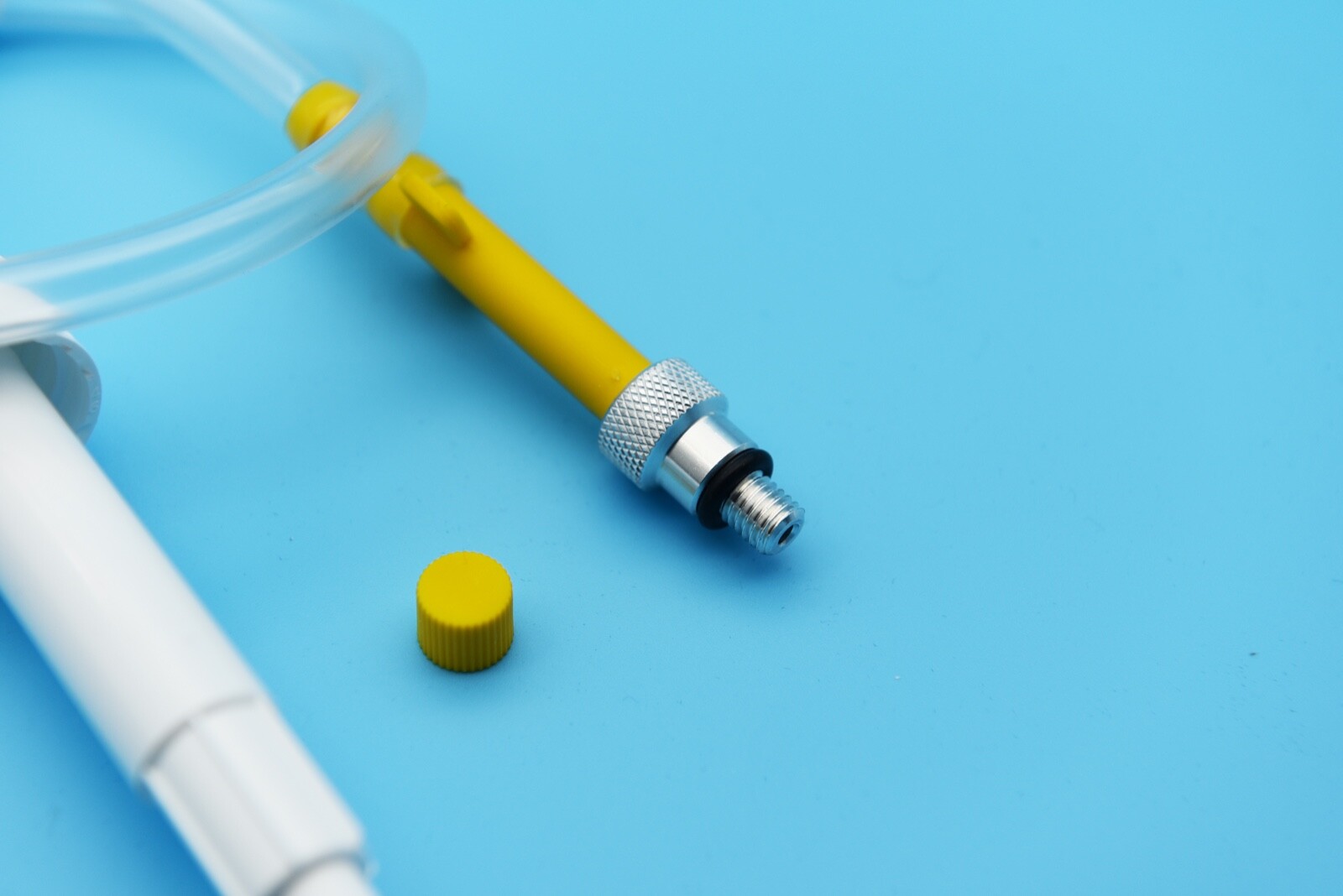 OUTBOARD /OUTDRIVE GEAR BOX LUBE OIL PUMP COMPLETE WITH 1 LITRE