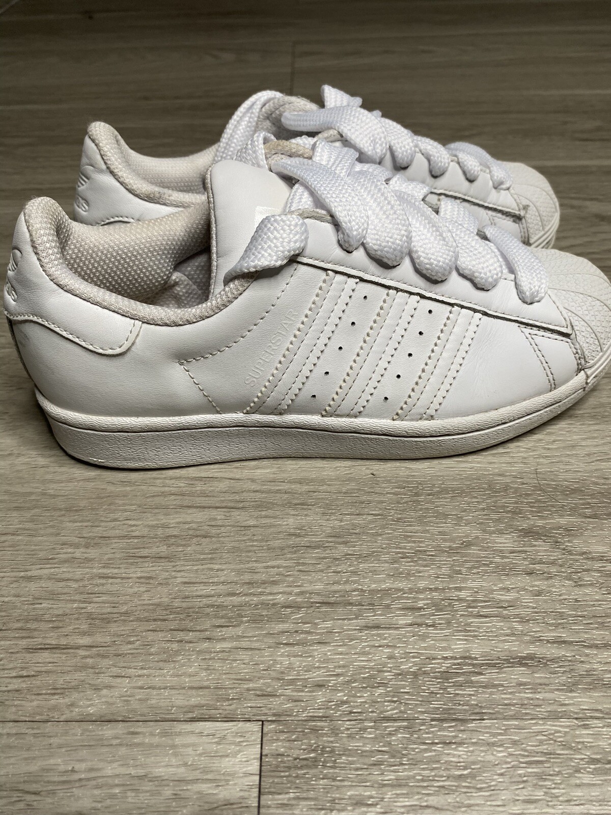 Adidas Unisex Kids Superstar EF5399 White Lace Up Low Top Sneaker Shoes  Size 3.5 193101416136 | eBay