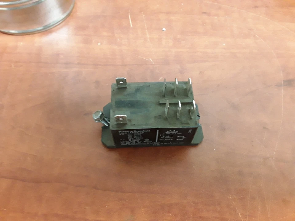 Relé de potencia Potter & Brufield T92S 11D22-24  Foto 2 de 2